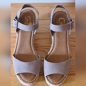 Circus by Sam Edelman Delilah Tan Wedge Espadrille Heel Sz 10